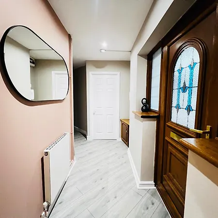 Irene Suite By Koya Homes - 2-Bedroom Bungalow, Cardiff City Centre & Free Parking Exterior photo