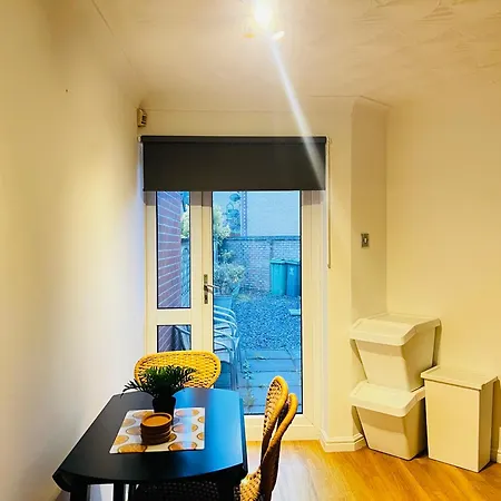 Irene Suite By Koya Homes - 2-Bedroom Bungalow, Cardiff City Centre & Free Parking Exterior photo