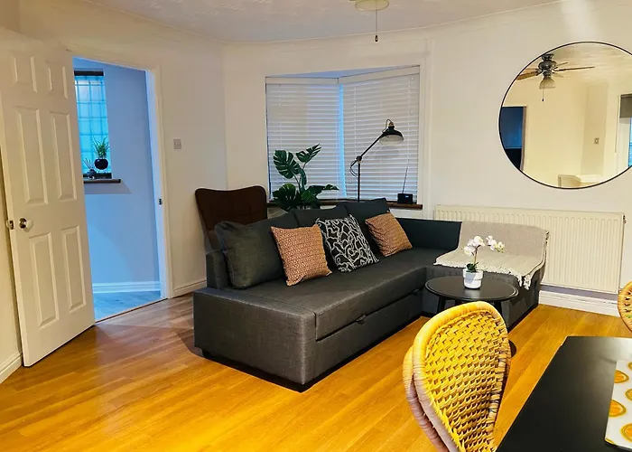 Irene Suite By Koya Homes - 2-Bedroom Bungalow, Cardiff City Centre & Free Parking