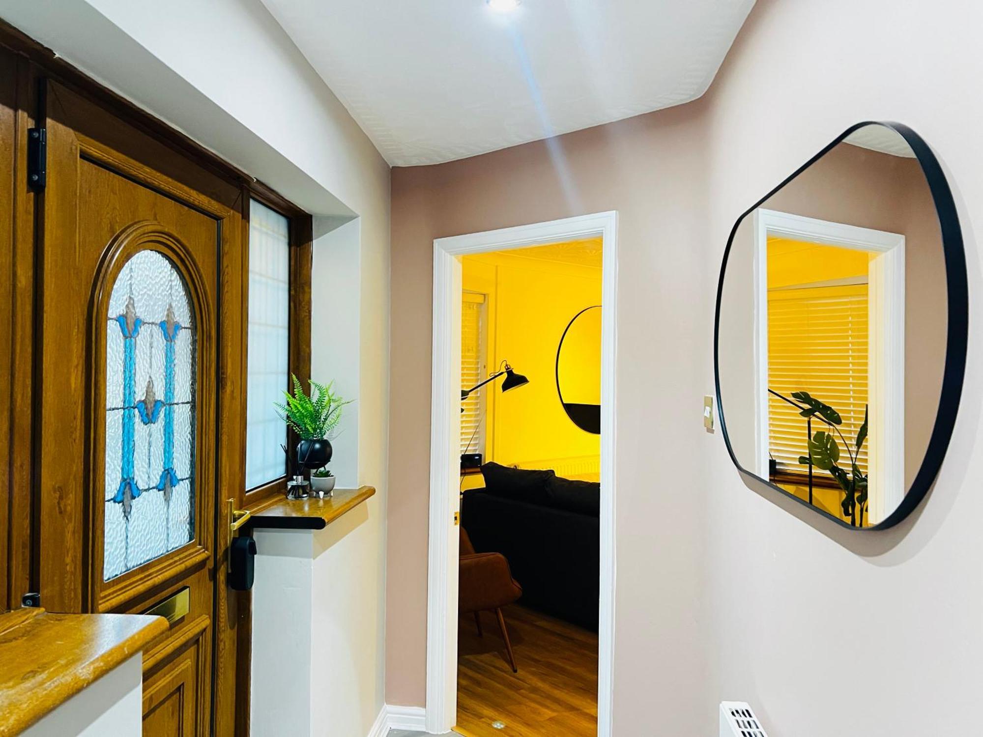 Irene By Koya Homes - 2-bedroom Bungalow, Centre & Free Parking * Cardiff