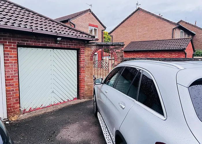 Irene Suite By Koya Homes - 2-Bedroom Bungalow, Cardiff City Centre & Free Parking